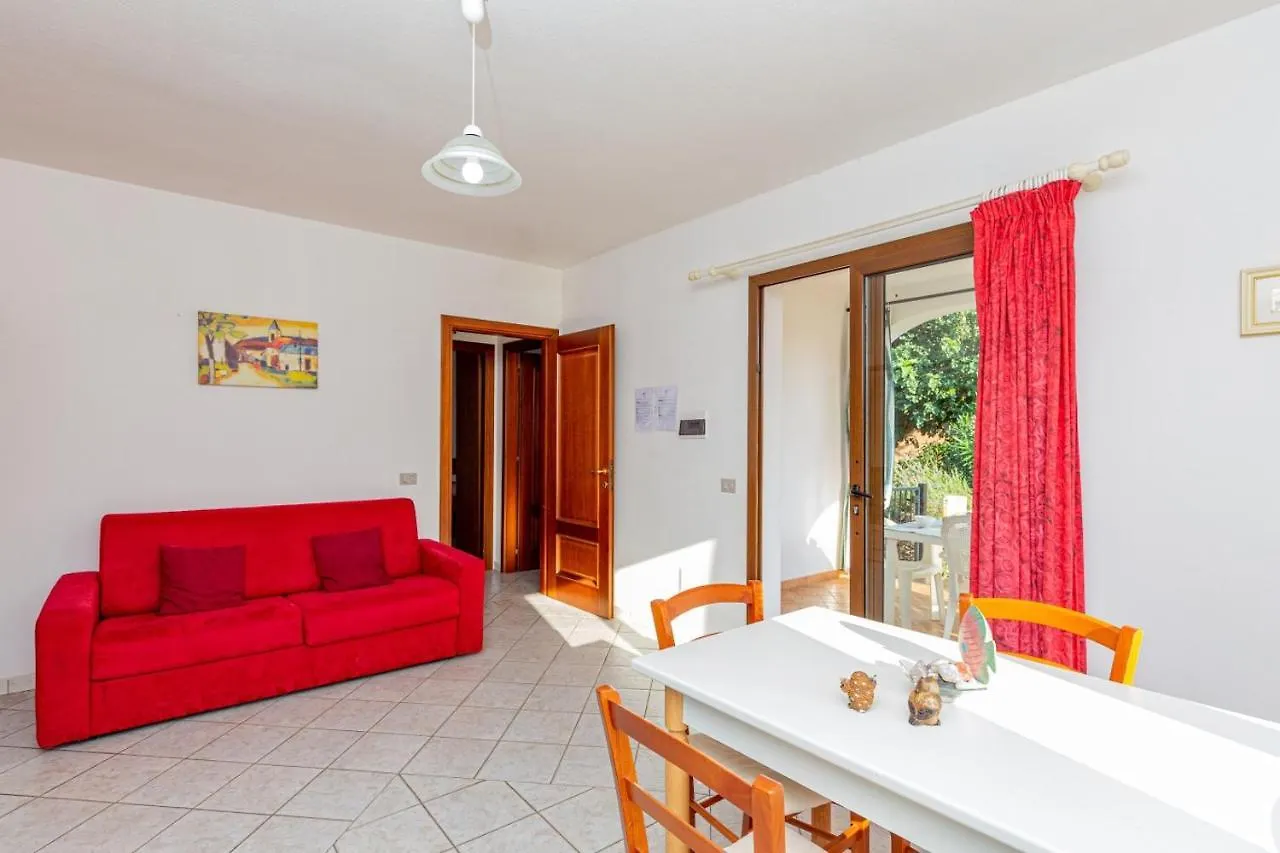 Appartamenti Residenziali trilocali 6 - 7 posti letto via Sardegna San Teodoro